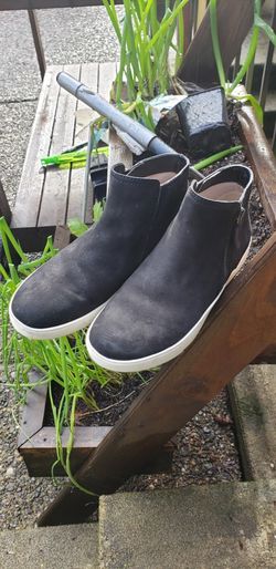 Naturalizer Ladies Leather Hightop Shoe