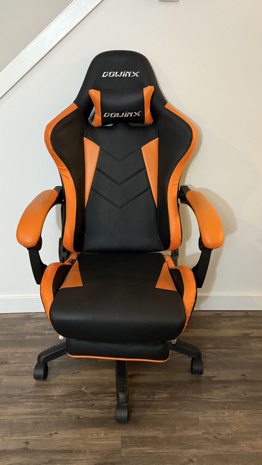 GAMING CHAIR