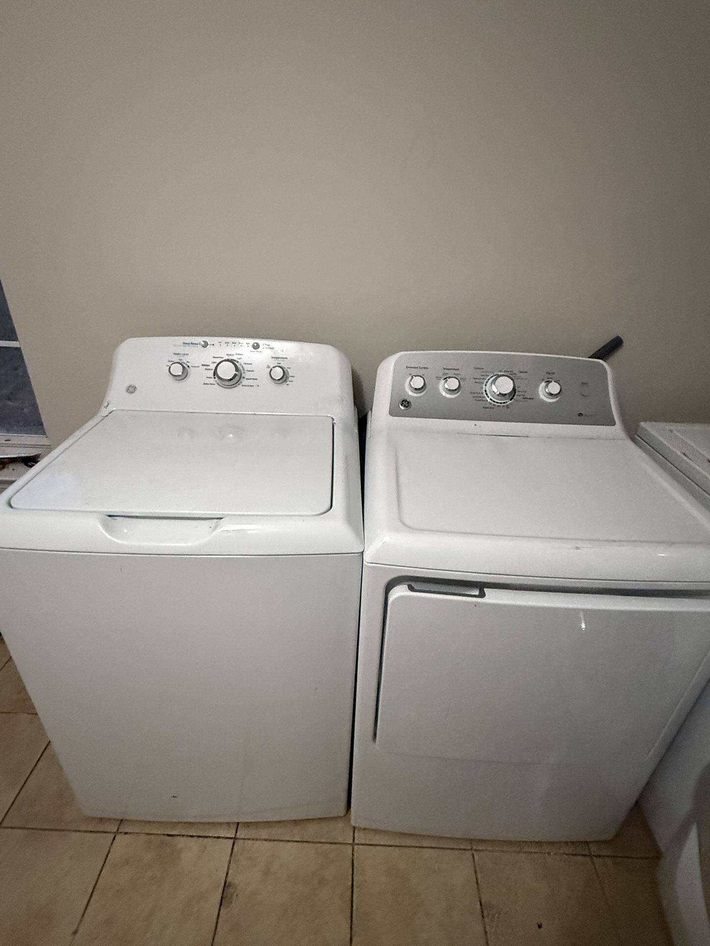 Nice Set Washer Dryer Only 400$
