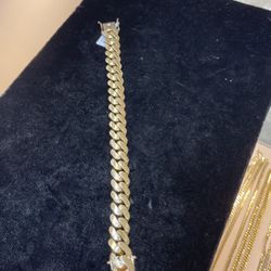 10k Gold Cuban Bracelet 