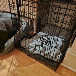 METAL LIKE NEW DOG CRATE