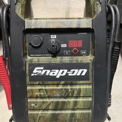 Snap On 12 Volt Camo Jump Pack - 100 OBO - Model EEJP500iCAMO