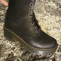 Doc Martens Leona 