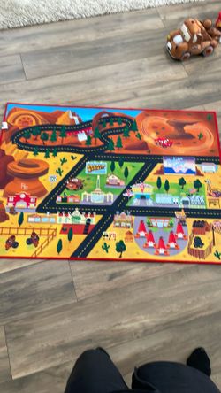 Cars Decorations: Rug and Cushions