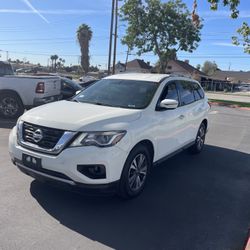 2017 Nissan Pathfinder
