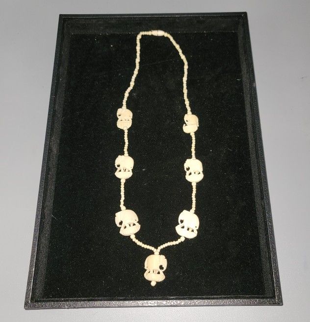 Vintage Elephant Necklace Bone-like Beads.