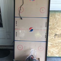 Sport craft 2 in 1 air hockey table and pool table 