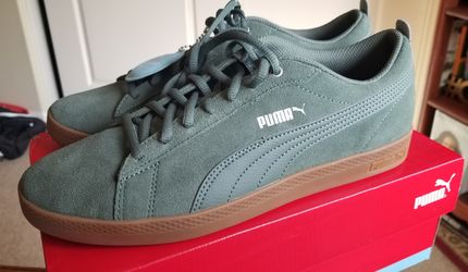 Brand New Women's Pumas 9.5