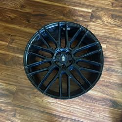 19 Inch Rim, Cracked