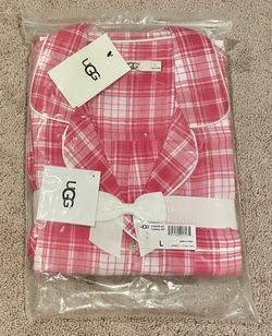 *NEW* Ugg Flannel Pajama Set