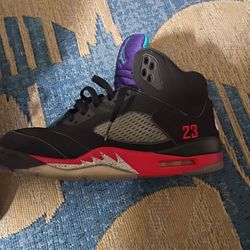 Fire Red Metallic Jordan 5s