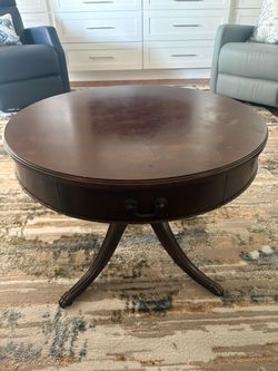 Queen Anne Barrel Table