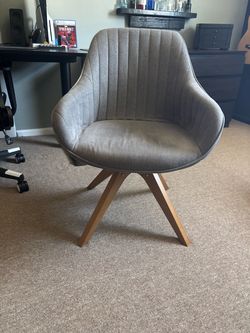 Bedtime accent chair