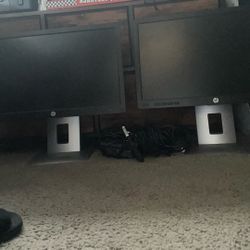 2 HP Elite Display E202 Monitors