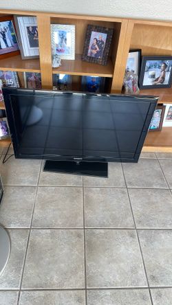 Samsung 40. “ Inch Tv Works Great Lost Control