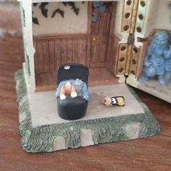 Disney Haunted Mansion Hinged Resin Box Doom Buggy Goofy Hitch Hiker
