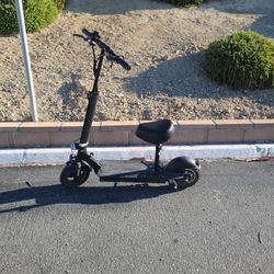 Folding Electric Schooter For Adults And Big Kids. OR BETTER OFFER. 