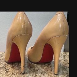 Paid $1,200 Nude red bottom louboutins Size 8 - 38
