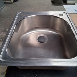 Brand New Elkay Nouveau Gourmet Stainless Sink