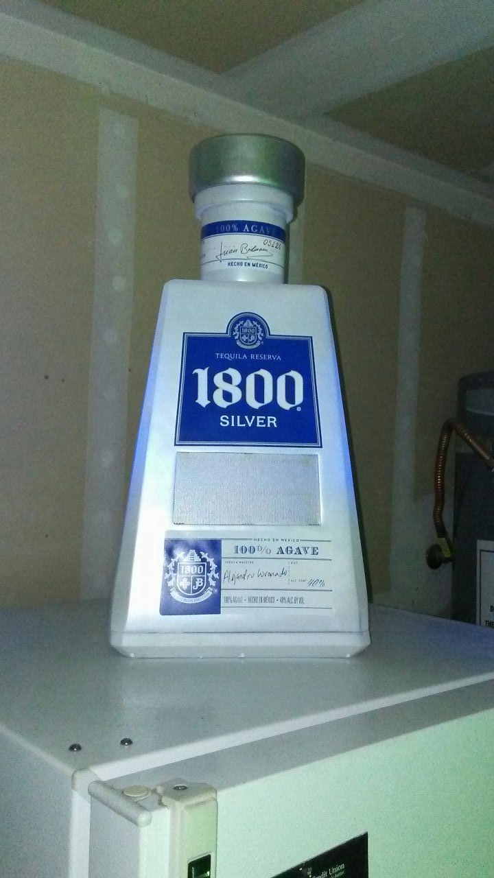 Brand new out-of-the-box 1800 tequila bottle Bluetooth speaker
