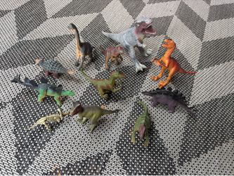 FREE Dinosaur 🦕 Toys