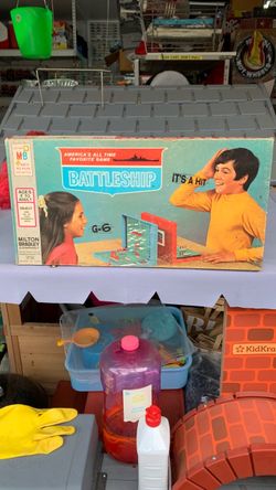 Vintage battleship game
