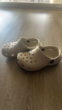Toddler crocs