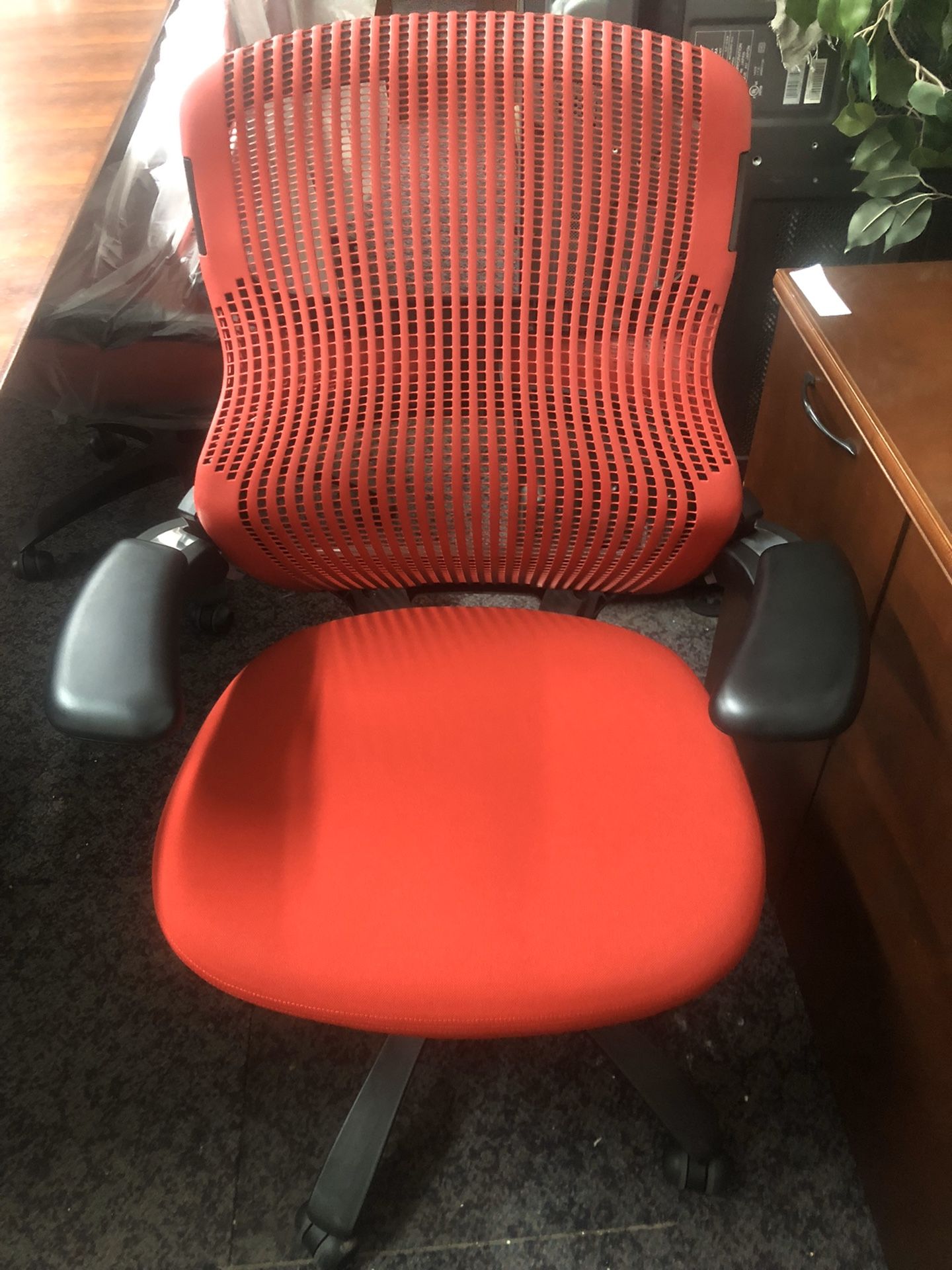 Knoll ergonomic office chairs