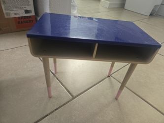 Play Desk