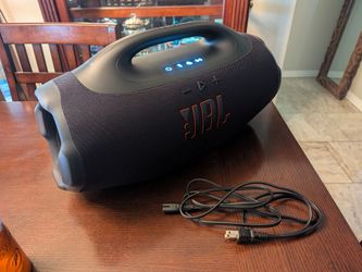 JBL Boombox 4