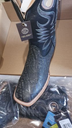 Men boots cody James 10.5D brand new Tiger boots print