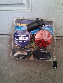 Kenway Trailer Lights With Adapter Plug (Please Read Info below)