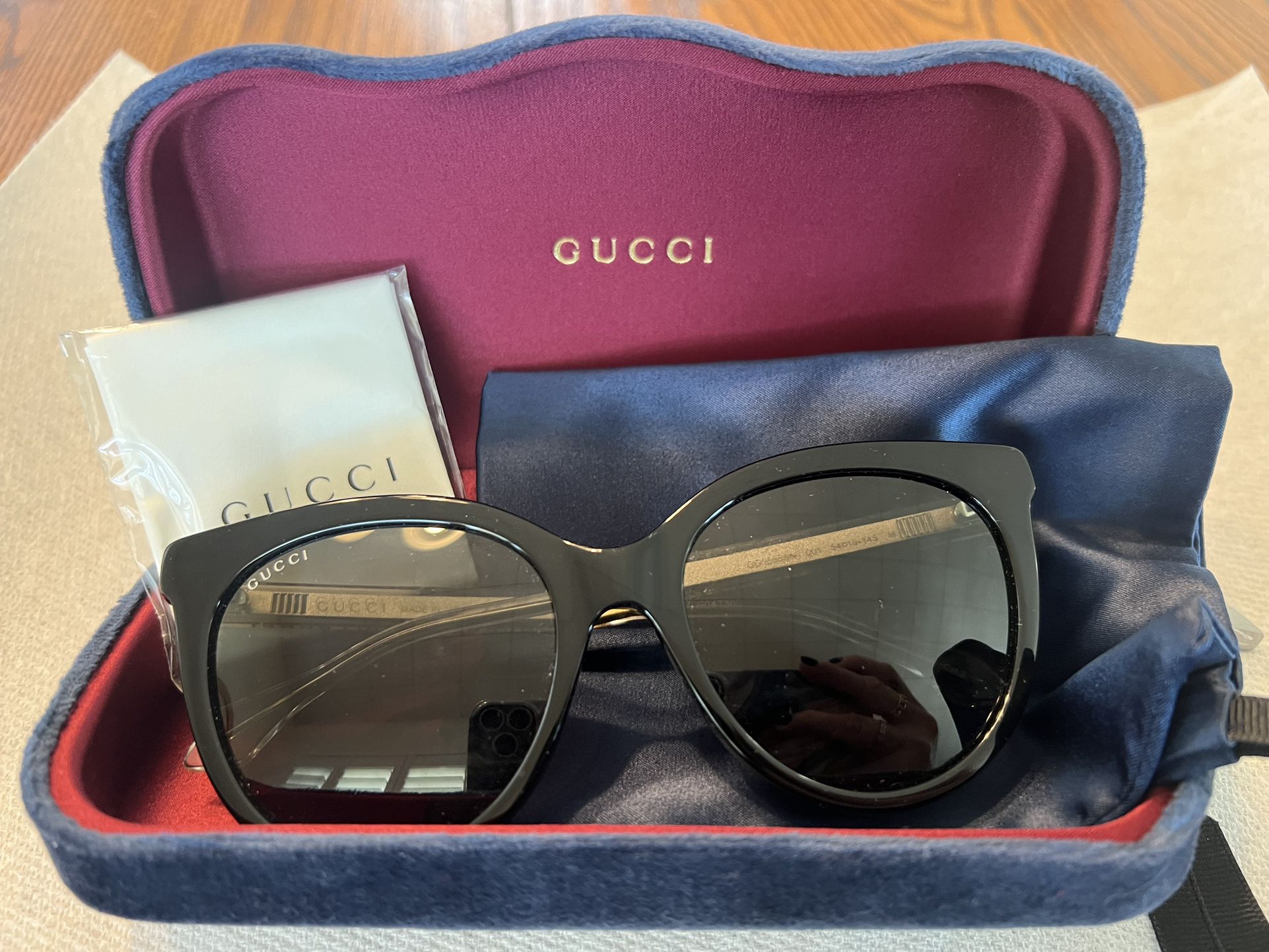 Authentic Brand New Gucci Sunglasses Full Set