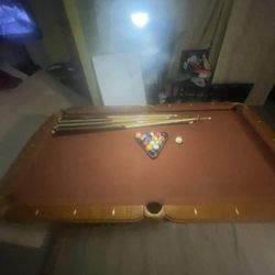 Pool table