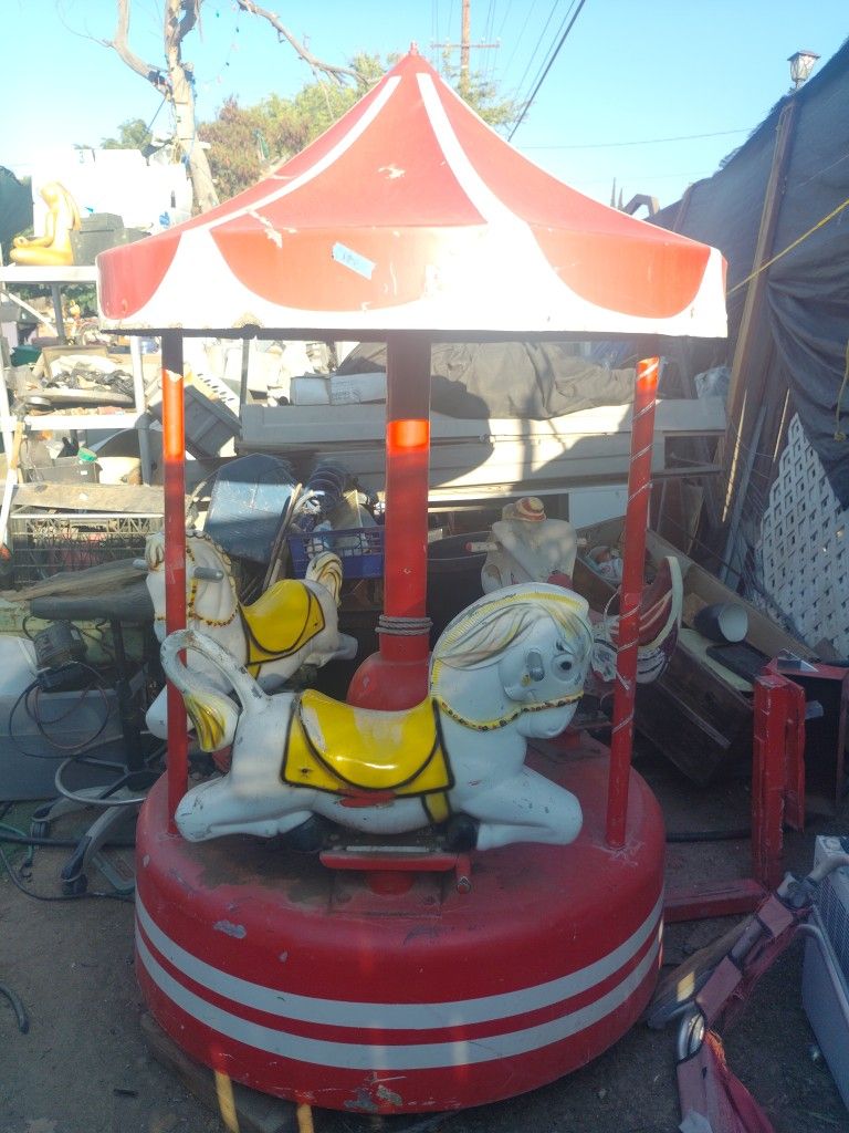 Merry Go Round Carausel