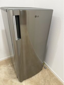 Open Box - LG 6.0 cu. ft. Single Door Refrigerator with Inverter Compressor and Pocket Handle in Platinum Silver
