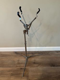 Snare drum stand