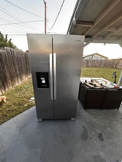 Whirlpool 24.5 cu. ft. Side by Side Refrigerator in Fingerprint Resistant Stainless Finish