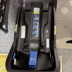 Nuna Pipa  Car Seat Base