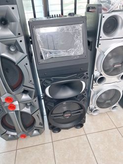 Max Power Party Speaker Tower with Screen