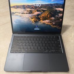 Apple M4 Macbook Air 16GB Ram 8-Core GPU