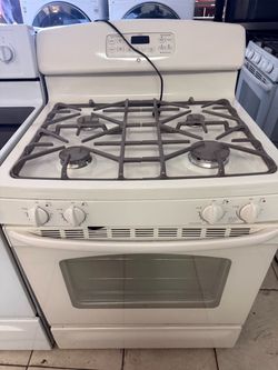 GE White Gas Range with 4 Burners
