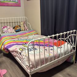 Toddler/twin Bed