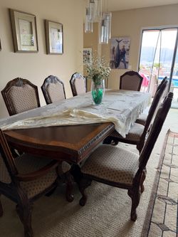 Dining room table