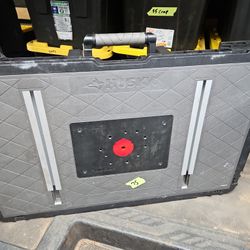 Husky Portable Jobsite Workbench 