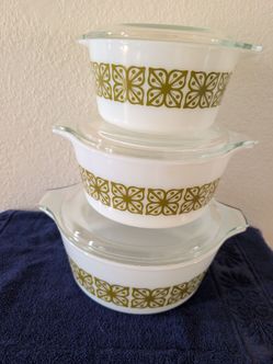 VINTAGE 3 PYREX VERDE SQUARE FLORAL / FLOWER CASSEROLE DISHES WITH LIDS