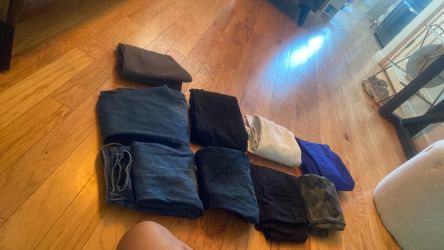 9 pairs of women jeans and pants all the same size S or size  3 - 6