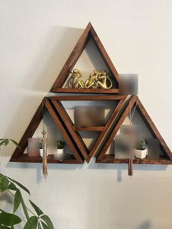 Set of 4 wood triangle wall shelves
