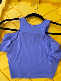 Lululemon shirt.