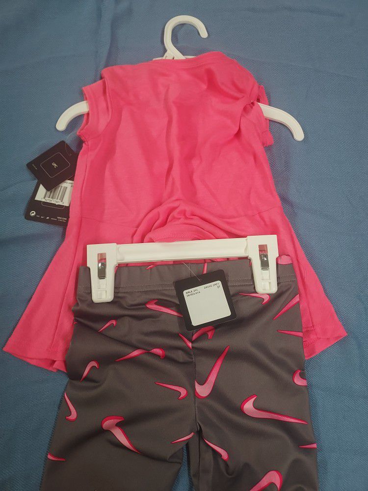 Brand New With Tag Girls Nike Outfit 2T